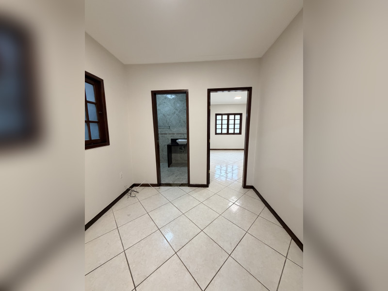 imóvel com 193m² - Imbetiba - Macaé