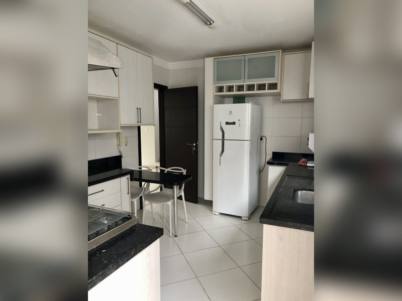 imóvel com 180m² - Buraquinho - Lauro de Freitas