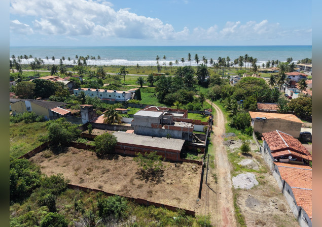 imóvel com 774m²