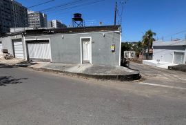 Casa &agrave; venda Parque 10 de Novembro com 250m&sup2; e 2 quartos por R$ 690.000 - 109ea3d9-2cf2-46a6-94a9-e38a9766bfae.jpeg