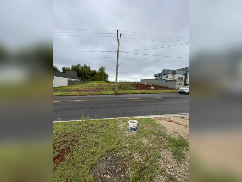 imóvel com 375m² - Cristo Rei - Icara