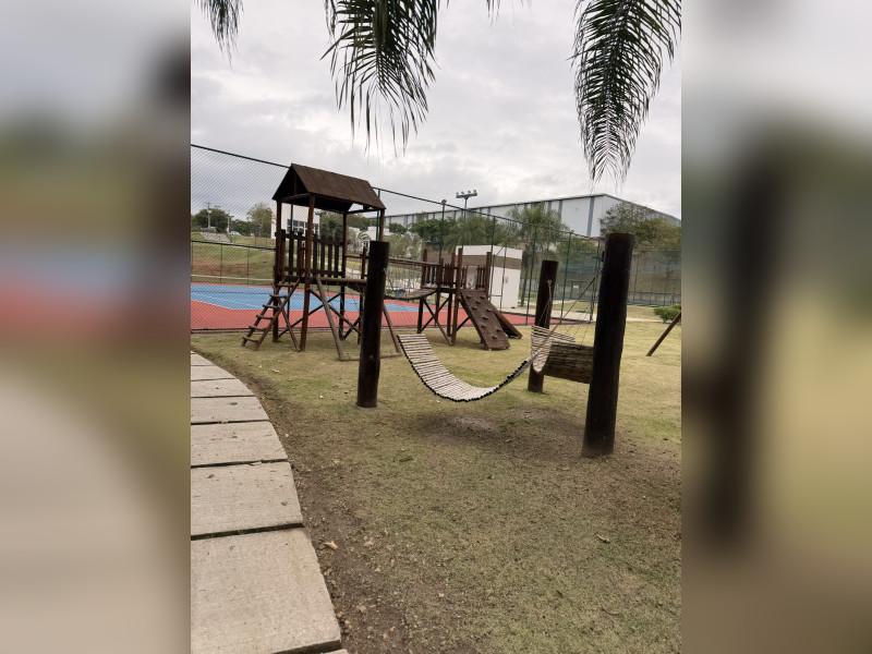 imóvel com 370m² - Condomínio Bellavittá - Caçapava
