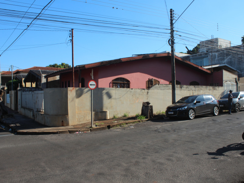 imóvel com 450m² - Centro - Assis