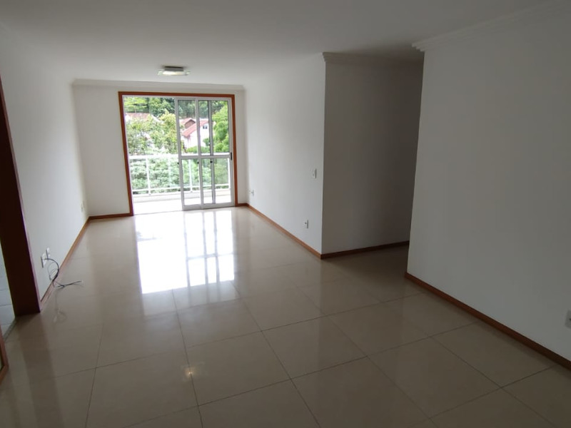 imóvel com 180m² - Varzea - Teresópolis