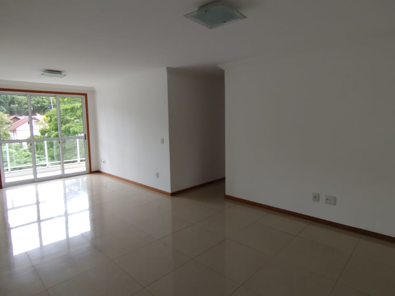 imóvel com 180m² - Varzea - Teresópolis