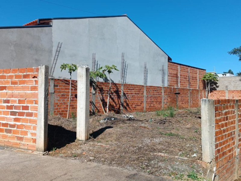 imóvel com 175m² - Centro - Capela do Alto