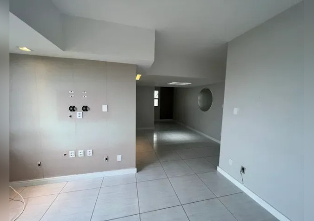 imóvel com 85m²