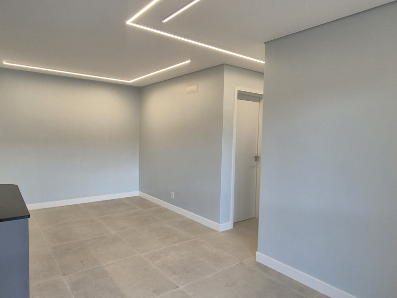 imóvel com 69m² - Roçado - São José