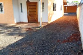 Casa &agrave; venda Centro com 150m&sup2; e 2 quartos por R$ 350.000 - img-20260505-wa0015.jpg