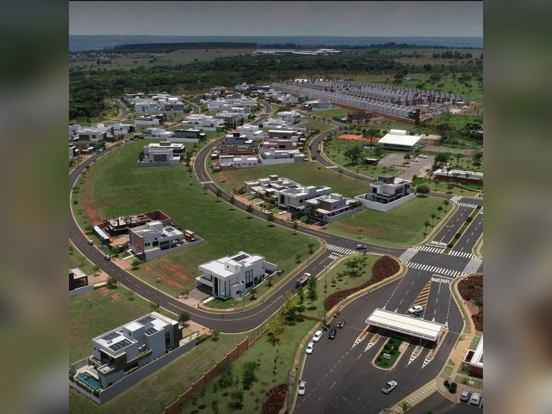 imóvel com 360m² - Jardim Botânico - Uberlândia