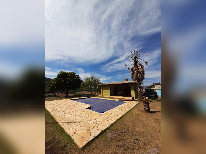 imóvel com 250m² - Centro - Extrema