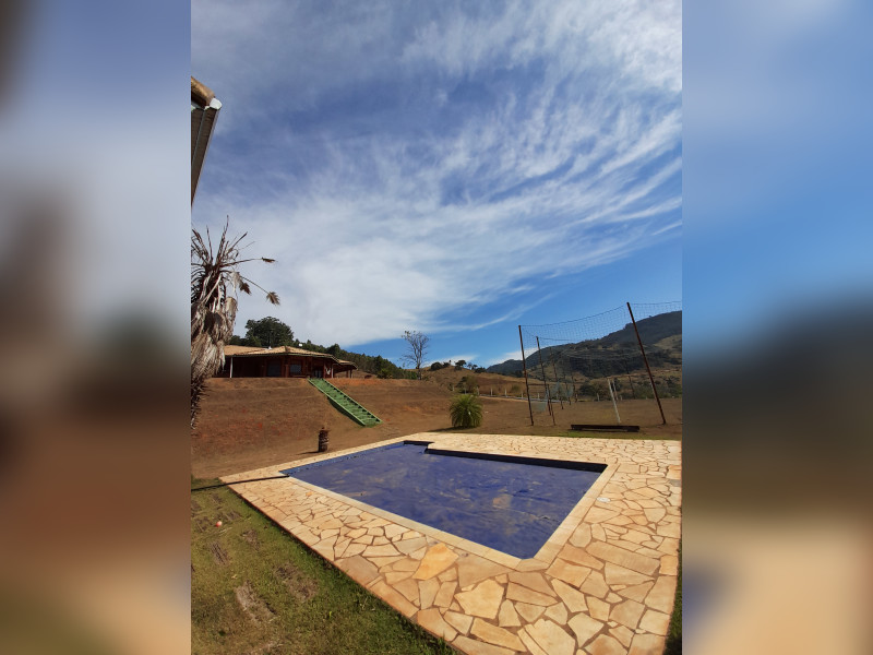 imóvel com 250m² - Centro - Extrema