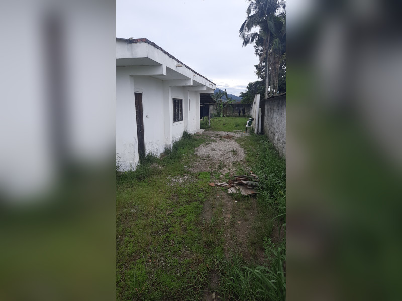 imóvel com 468m² - Encruzilhada - Biguacu