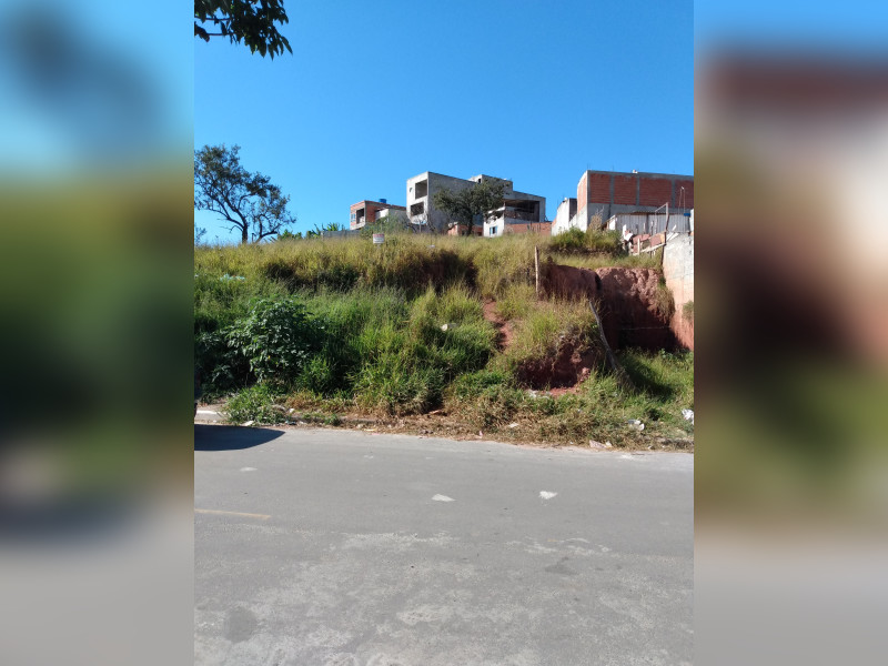 imóvel com 266m² - Jardim Ana Estela - Carapicuiba