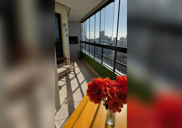 imóvel com 102m²