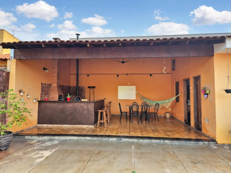 imóvel com 164m² - Parque Laranjeiras - Araraquara