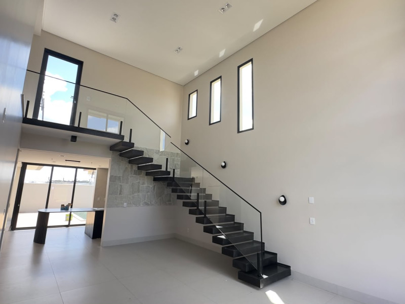 imóvel com 227m² - Jardins Capri - Senador Canedo