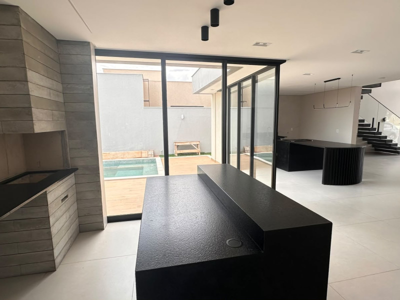 imóvel com 227m² - Jardins Capri - Senador Canedo