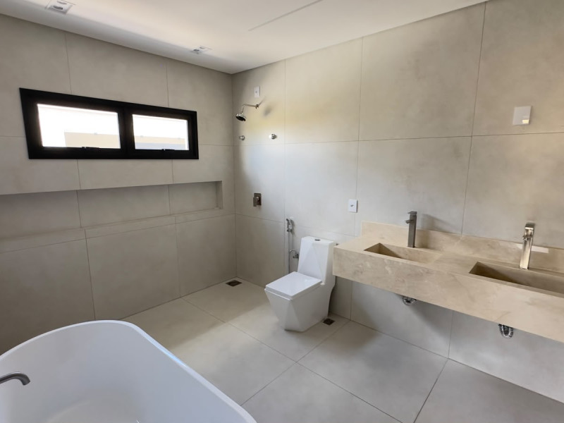 imóvel com 227m² - Jardins Capri - Senador Canedo