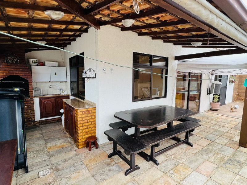 imóvel com 280m² - Passagem - Cabo Frio
