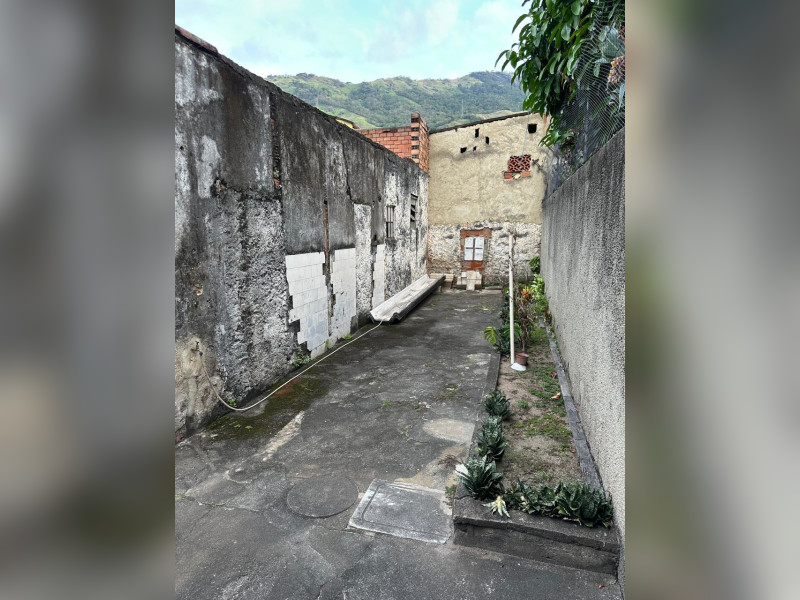 imóvel com 256m² - Bangu - Rio de Janeiro