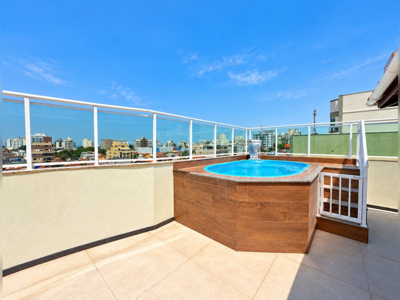 imóvel com 270m² - Riviera Fluminense - Macaé