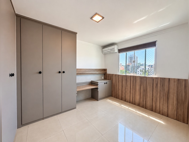 imóvel com 270m² - Riviera Fluminense - Macaé