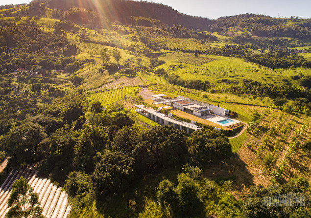 imóvel com 144891m²
