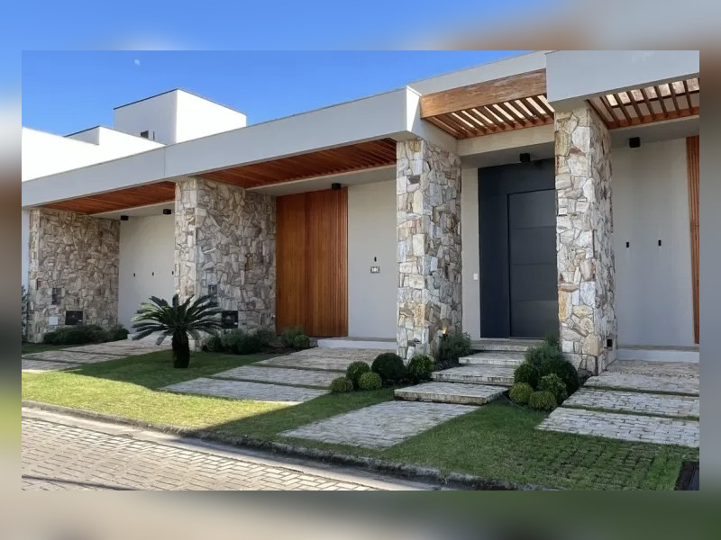imóvel com 450m² - Centro - Biguacu