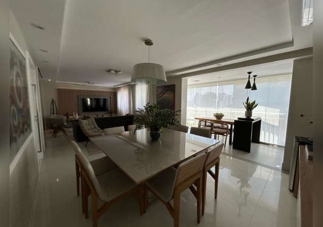 imóvel com 143m²