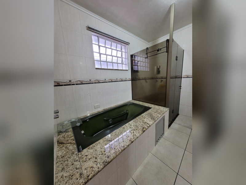 imóvel com 330m² - Uvaranas - Ponta Grossa