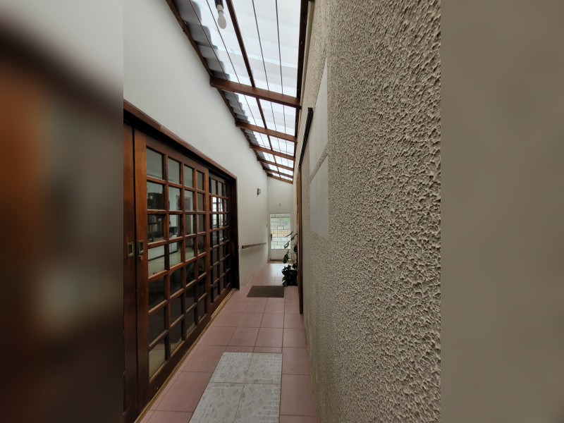imóvel com 330m² - Uvaranas - Ponta Grossa
