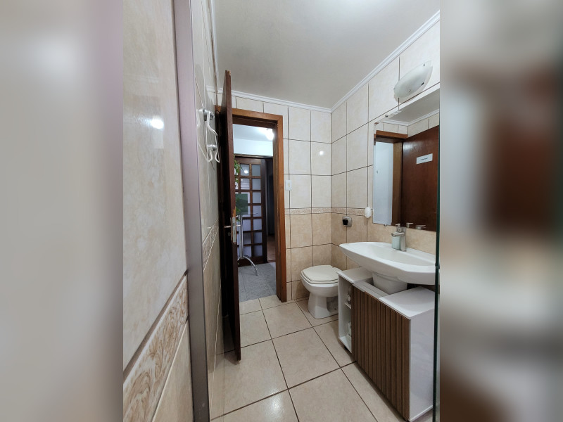 imóvel com 330m² - Uvaranas - Ponta Grossa