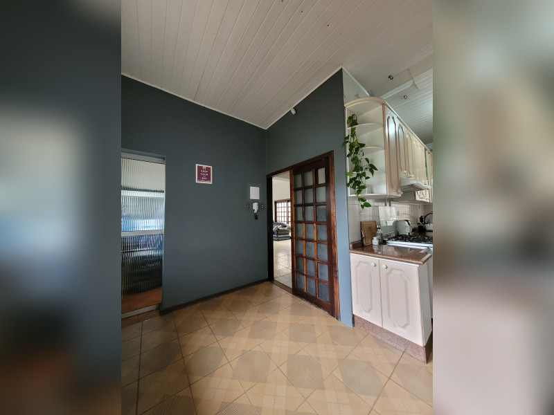 imóvel com 330m² - Uvaranas - Ponta Grossa
