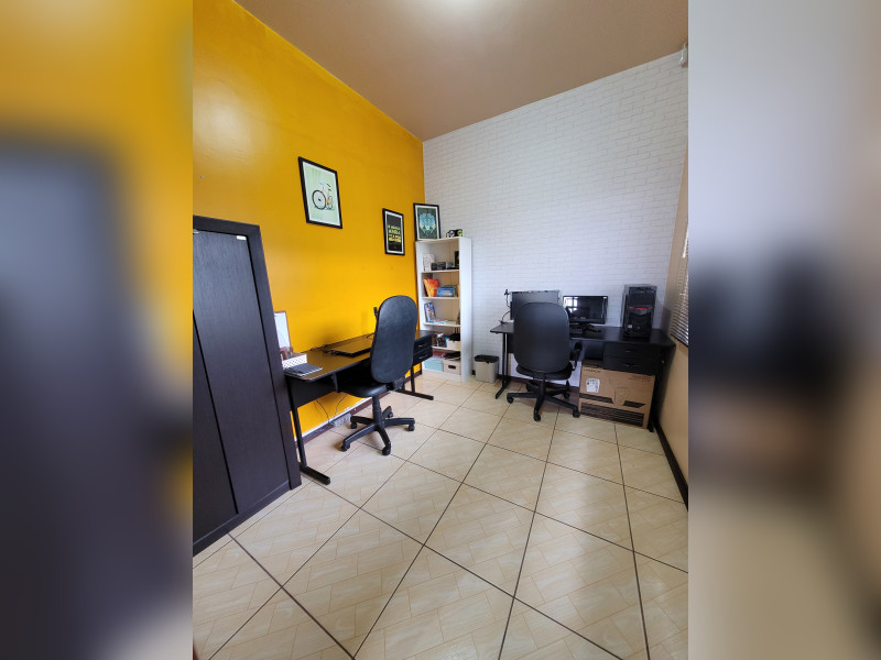 imóvel com 330m² - Uvaranas - Ponta Grossa