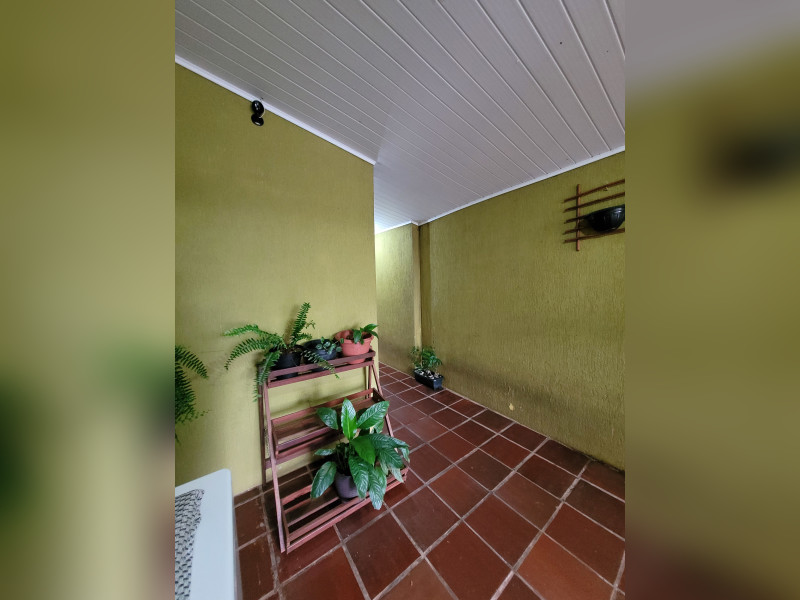 imóvel com 330m² - Uvaranas - Ponta Grossa