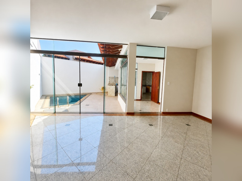 imóvel com 380m² - Jardim Estoril IV - Bauru