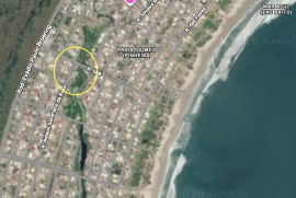 Terreno &agrave; venda Enseada da Pinheira com 10000m&sup2; e 1 quarto por R$ 390.000 - 2.png