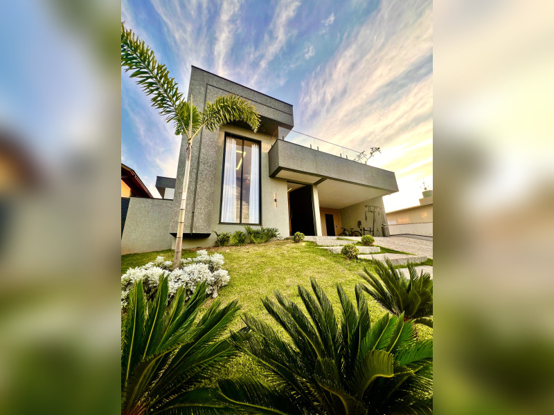 imóvel com 224m² - ninho verde II - Pardinho