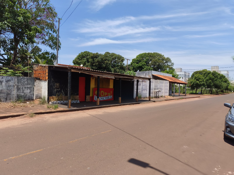 imóvel com 300m² - Tupã - Ituiutaba