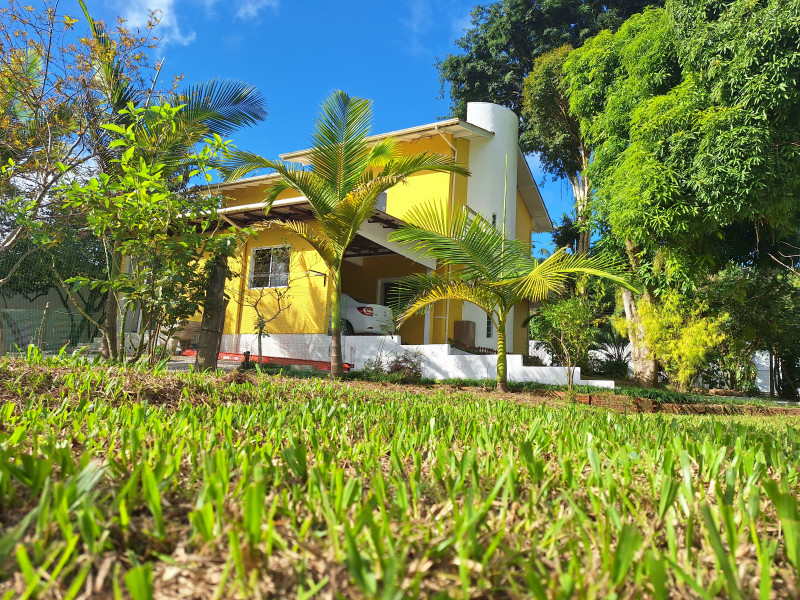 imóvel com 220m² - Encruzilhada - Biguacu