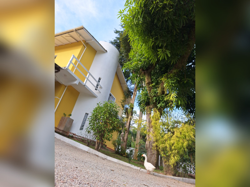 imóvel com 220m² - Encruzilhada - Biguacu