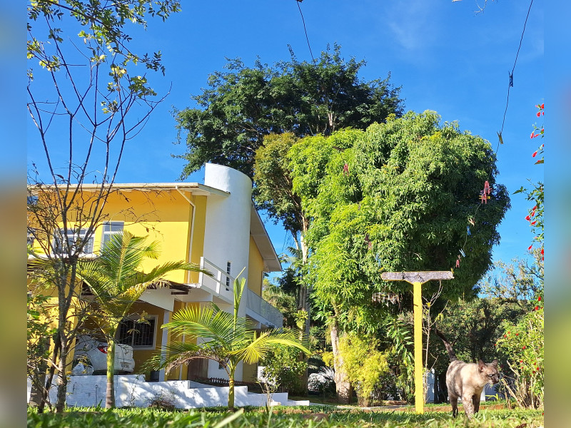 imóvel com 220m² - Encruzilhada - Biguacu