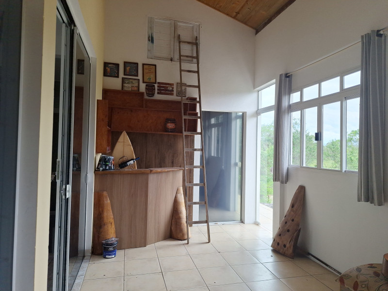 imóvel com 220m² - Encruzilhada - Biguacu
