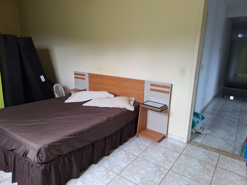 imóvel com 220m² - Encruzilhada - Biguacu