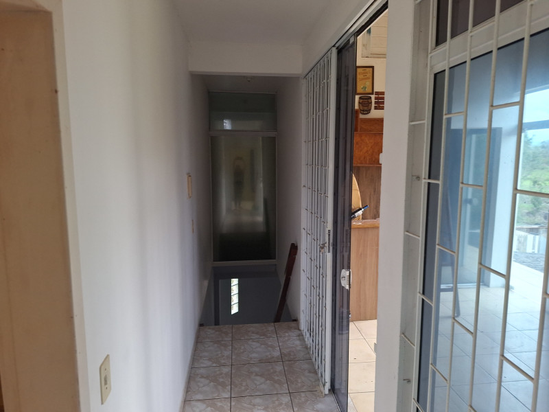 imóvel com 220m² - Encruzilhada - Biguacu