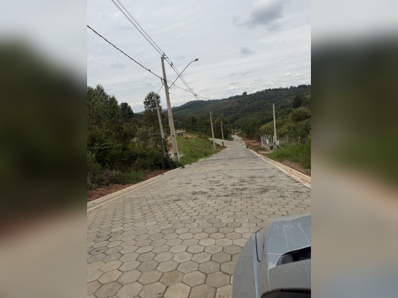 imóvel com 1000m² - Centro - Alumínio