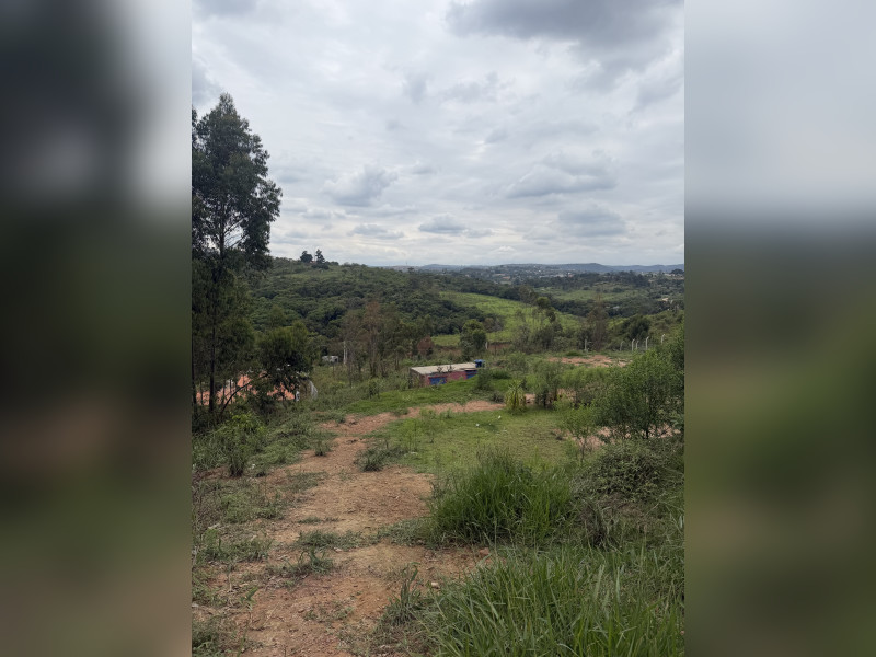 imóvel com 1000m² - Centro - Alumínio