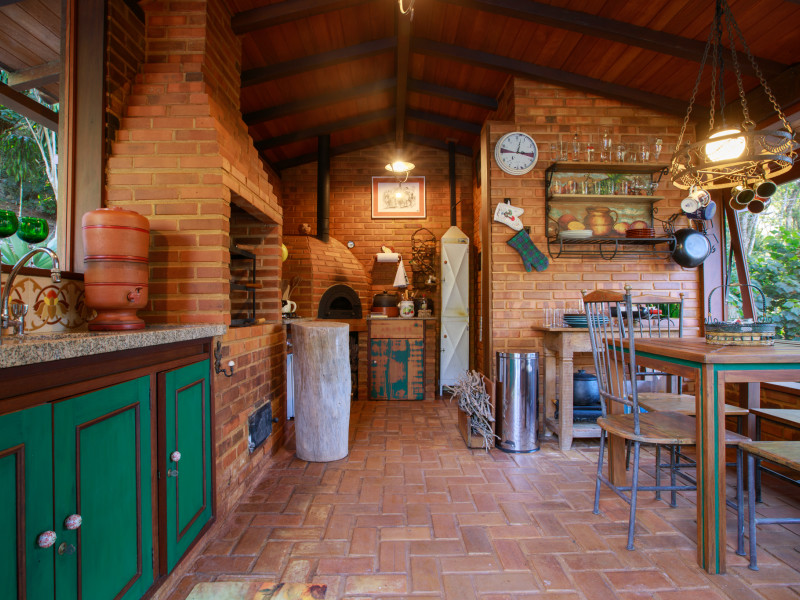 imóvel com 280m² - Quebra Frascos - Teresópolis