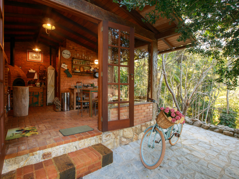imóvel com 280m² - Quebra Frascos - Teresópolis